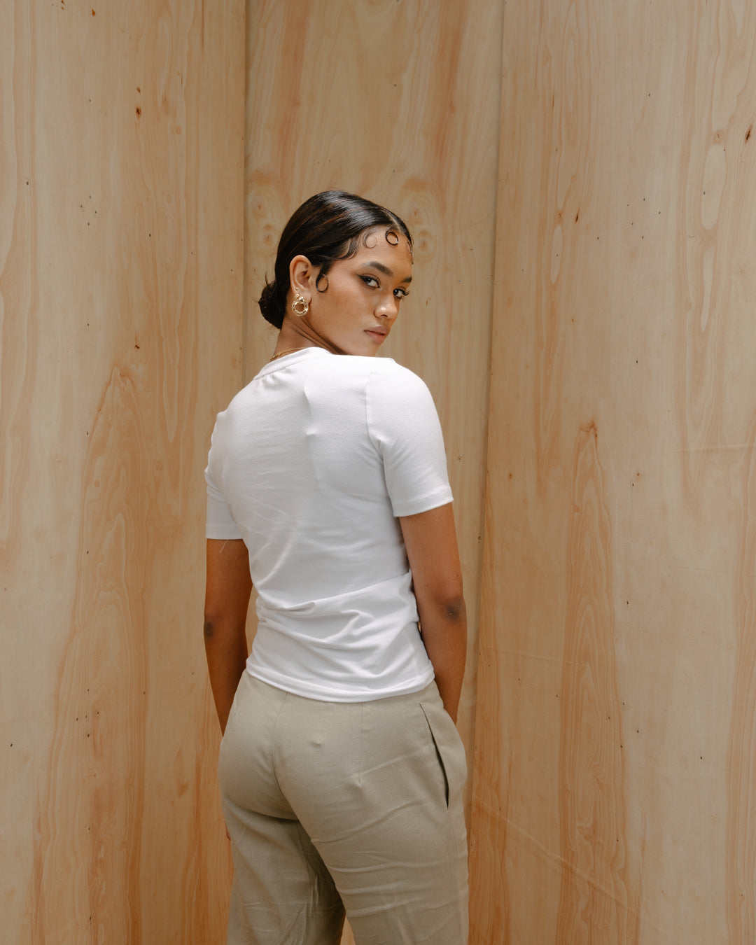 Aisha Mid-waisted Trouser